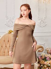 SHEIN Teen Girls' Knitted Ribbed Twist Front Off Shoulder Solid Color Dress