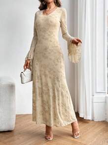 SHEIN Privé Váy đuôi cá nhung hở vai tay loe ngày lễ tình nhân dành cho nữ - Màu be - Xem 3