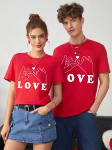 SHEIN Essnce Camiseta a juego para pareja en el Día de San Valentín, camiseta de dama con estampado de corazón de mano, regalo para novio/novia, cita - Rojo - Ver 4