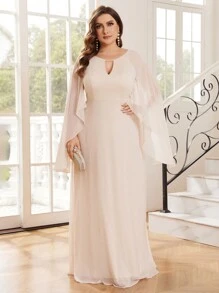 SHEIN Belle Plus Size Notched-Neckline, Elegant Bridesmaid Dress With Large Hemline Sleeves Long Sleeve Dress