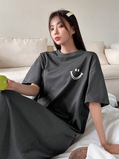 DAZY 简约图案休闲T恤连衣裙（适合居家穿着）和Moo Moo睡衣