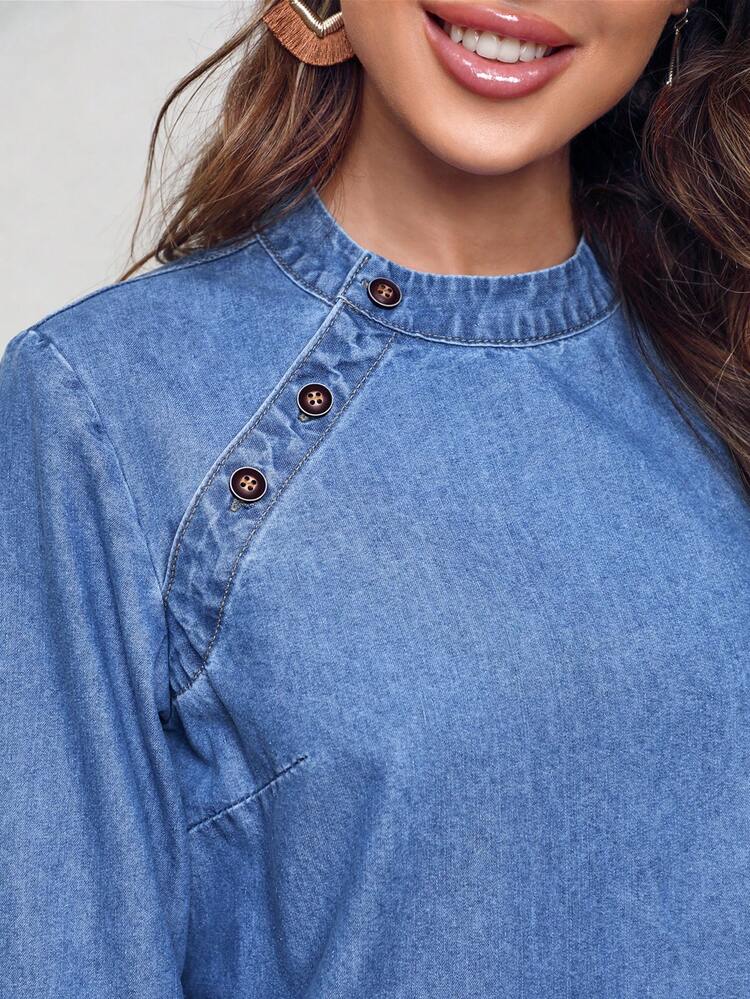 Women'S Short Denim Dress With Diagonal Button Closure