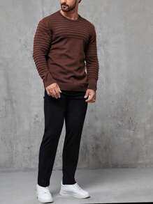 Extended Sizes 男士加大碼圓領長袖毛衣