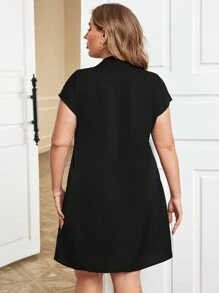 SHEIN Clasi 大碼女士豹紋印花v領連衣裙