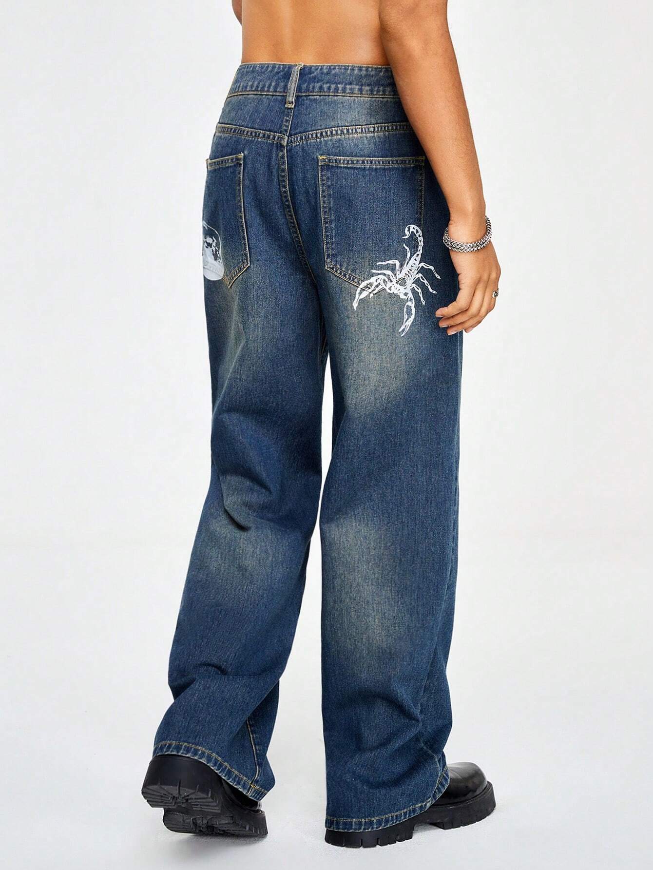 【SATIIIZ】Eddie Flame Curved Denim Pants Edikted Fame Print Denim Jeans - Black/Blue – Dolls Kill
