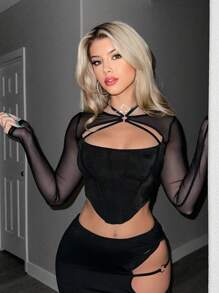 Sweetina Camiseta corset de malla negra con recortes y diseño slim para mujer