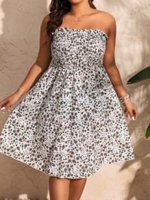 SHEIN Clasi 大码波西米亚风碎花印花露肩连衣裙，适合夏季