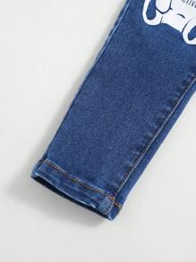 SHEIN 小男孩卡通標語印花牛仔褲 - 深色水洗藍 - 查看 5