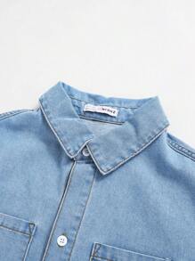 SHEIN 青少年男孩寬鬆牛仔襯衫,帶有字母印花,長袖 - 淺色水洗藍 - 查看 4
