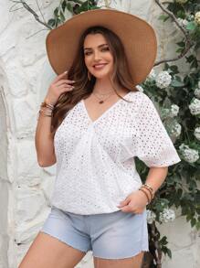 SHEIN VCAY 加大码纯色镂空刺绣裹身白色夏季度假衬衫 - 白色 - 查看 1