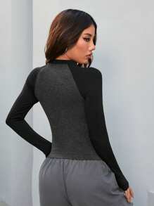 Easithlete 顏色拼塊鑲嵌短袖字母印花短款運動t恤 - 黑色 - 查看 3