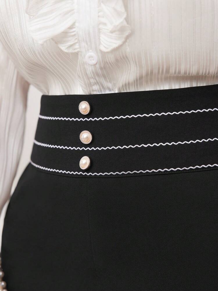Plus Size Contrast Color Embroidered Button Detail Flare Pants