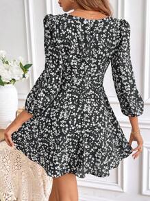 SHEIN Frenchy 小碎花印花灯笼袖系带连衣裙 - 黑色 - 查看 2