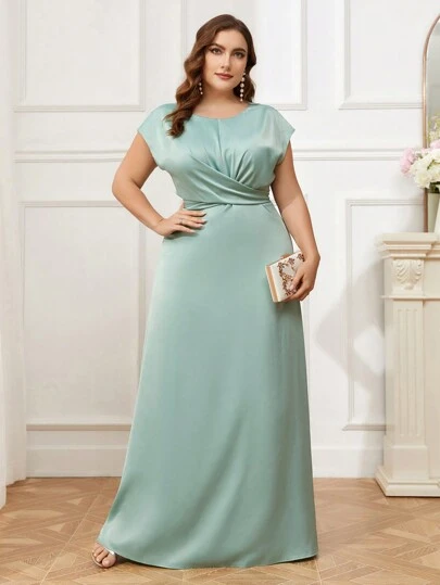 SHEIN Belle Petite Curve 优雅简约大码伴娘礼服，落肩设计，交叉腰带，蝴蝶结细节