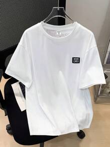 SHEIN 青少年男孩休閒街頭風格字母&臉部印花圓領短袖針織t卹