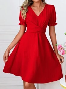 SHEIN Clasi V領燈籠袖交叉腰打結機械布料a字下擺洋裝 - 酒紅色 - 查看 1