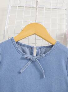 SHEIN 少女寬鬆蝴蝶結休閒牛仔短袖上衣,荷葉邊下擺 - 藍色 - 查看 3