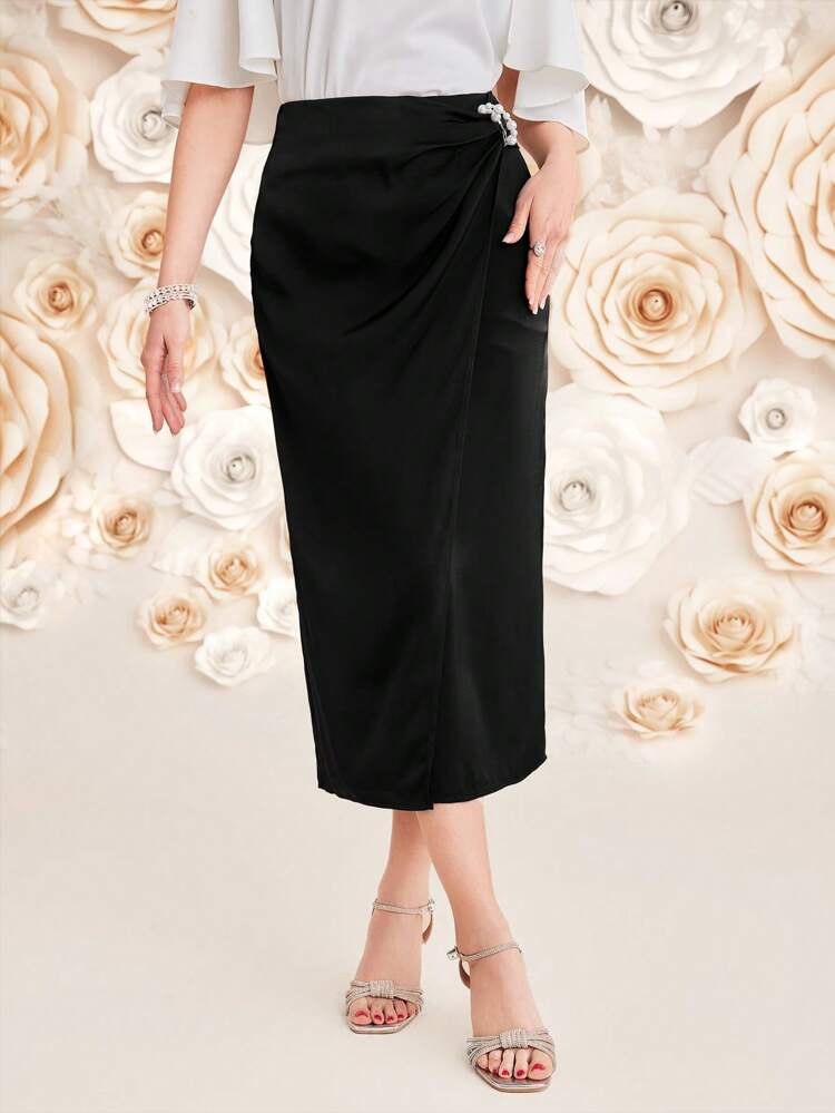 Women's Pleated Pearl Decorated Skirt