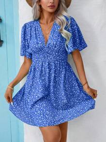 Sunnyshic Plus Size Floral Print Bell Sleeve Dress Vacation Beach Outfits Women