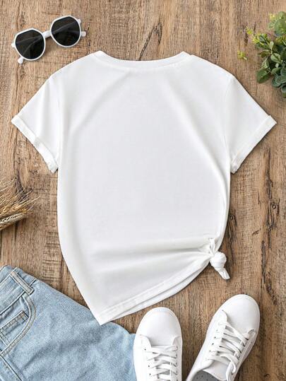 SHEIN Essnce Paris T-Shirt, Matching Eiffel Parisian Paris Tees, Paris Skyline, Gift For Her Paris, France Gift For Travel Lover, Girls Trip, Family Trip,Casual Minimalist Cartoon Building Graphic Round Neck Short Sleeve Women's T-Shirt, Summer