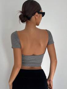 DAZY 纯色修身短袖 T 恤，背部镂空，外出上衣 - 淺灰色 - 查看 1