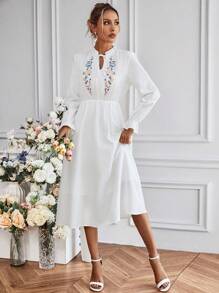 SHEIN Clasi 女士花卉刺繡領結收緊腰帶洋裝 - 白色 - 查看 3
