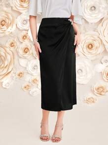 Modelyn Women's Pleated Pearl Decorated Skirt