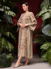 Al Najma 花卉刺绣喇叭袖端庄长袖连衣裙 - 杏色 - 查看 6