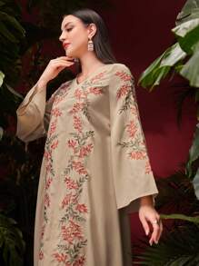 Al Najma 花卉刺绣喇叭袖端庄长袖连衣裙 - 杏色 - 查看 3