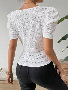SHEIN Frenchy 女士修身款空心刺繡方領t恤 - 白色 - 查看 2