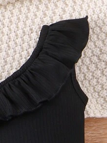 SHEIN Baby Girl Spring/Summer Casual Solid Color Ruffle Top And Denim Effect Flared Pants Set