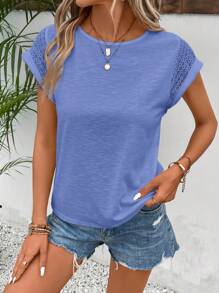 SHEIN Frenchy Camiseta De Manga Corta Y Manga De Murciélago Con Corte De Encaje