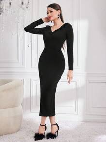 Modelyn 雞心領毛絨飾邊開衩緊身連身裙(無腰帶) - 黑色 - 查看 6