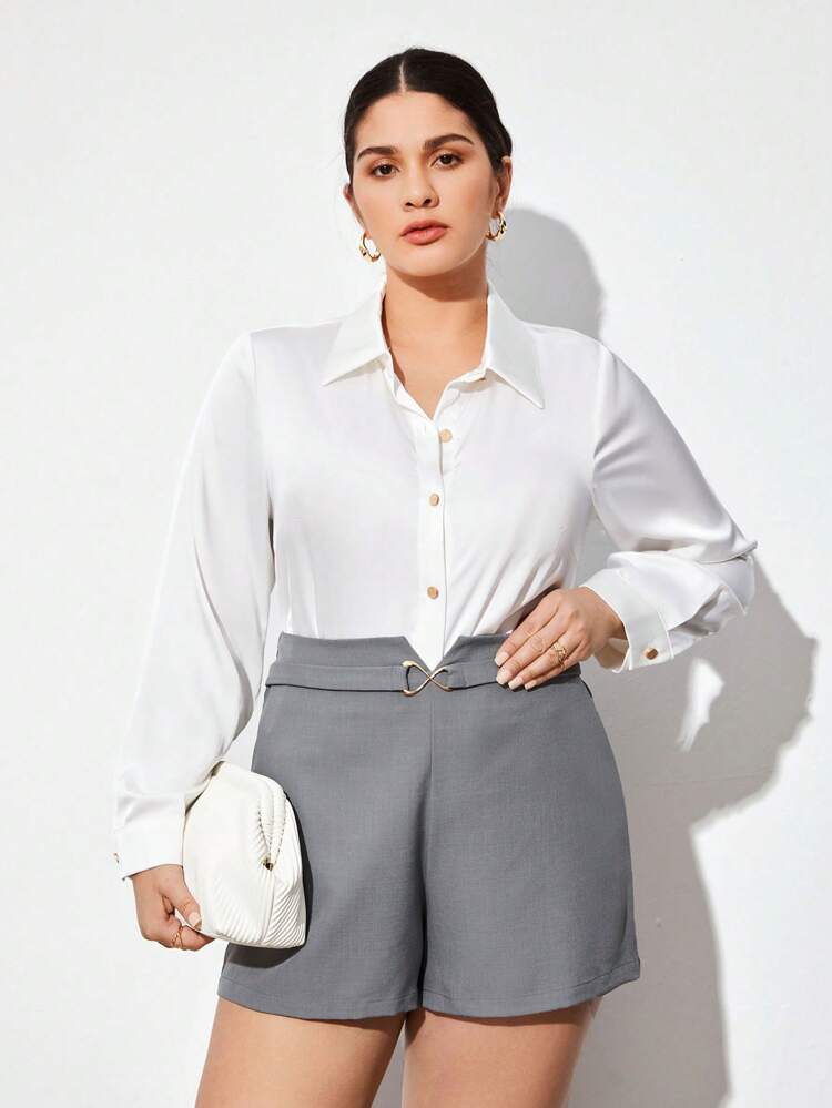 Plus Size Women's Cut Out Waisted Shorts With Metallic Buckle Decoration