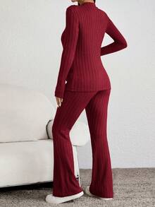 SHEIN 孕婦長袖立領t卹和可調節腰部的褲子套裝2入組 - 酒紅色 - 查看 2