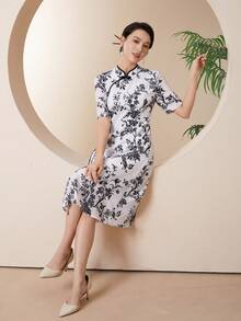 Floral Print Split Hem Cheongsam Dress - Black and White - View 4