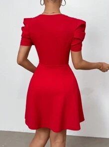 SHEIN Privé Vestido Corto Rojo De Manga Corta Para Mujeres, Romántico Vestido Para El Día De San Valentín, Día De Verano, Citas, Vacaciones Y El Día A Día - Negro - Ver 2