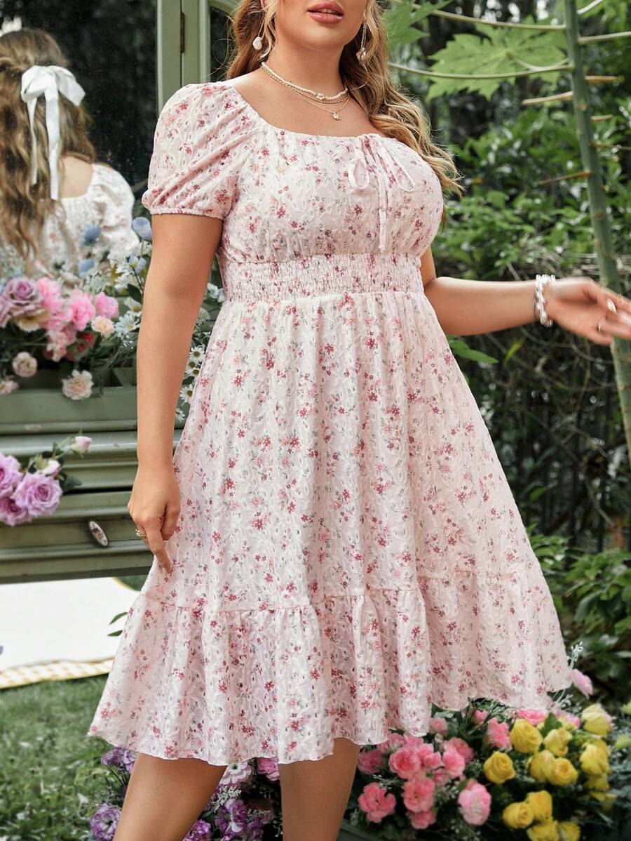 SHEIN Franclia Kích thước lớn Của phụ nữ In hoa Cổ chữ V Váy quấn Với Eo Nếp uốn - Màu Hồng baby - Xem 1