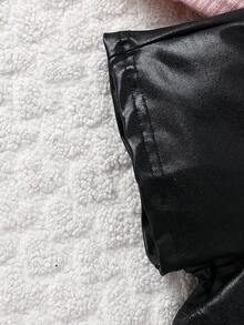 SHEIN 女婴荷叶边装饰长袖 T 恤和 PU 皮革短裤 2 件/套