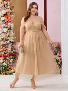 SHEIN Belle 加大size女性用胸衣款式露肩細肩帶晚禮服,印花金銀網布面料 - 杏色 - 查看 5