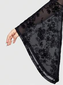 ROMWE Goth Kích thước lớn Lãng mạn Phong cách Gô-tích Bùng nổ Ngắn Lưới Áo ngắn Áo Với Hoa hồng Đổ xô Chi tiết - màu đen - Xem 6