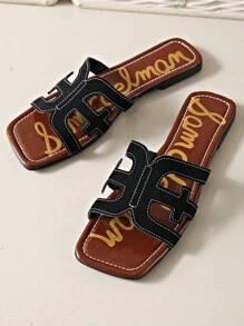 Sandales D'été Plates Pour Femmes Avec Sangles Noires/brunes Et Décoration De Lettres À La Mode