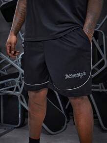 Manfinity LEGND Loose Men's Plus Contrast Piping Letter Printed Drop Shoulder T-Shirt And Shorts Two-Piece Set - Black - View 4