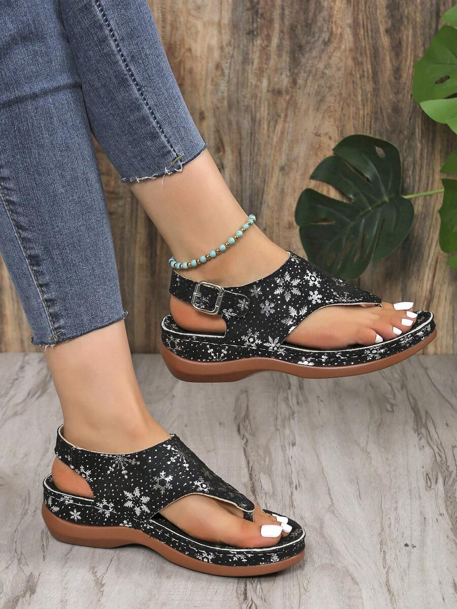 Women's Thick-Bottomed Casual Comfortable Sandals With Buckles, Random Color, Faux Leather With Small Holes On Polyurethane Soles