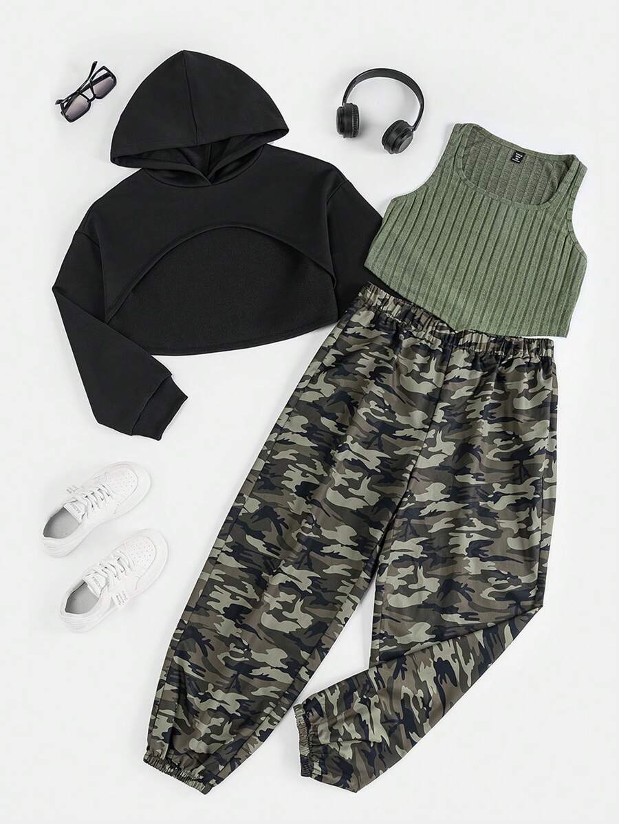 SHEIN EZwear 女款大尺寸純色羅紋背心連帽衫與迷彩抽繩翻邊褲套裝 - 彩色 - 查看 1