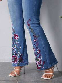 SHEIN LUNE 大尺碼花卉刺繡喇叭牛仔褲 - 藍色 - 查看 6