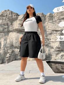SHEIN EZwear Plus Size Women's Black Straight Shorts Fifth Pants