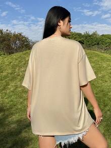 SHEIN Qutie Của phụ nữ Kích thước lớn Mèo In thư Áo thun - Màu be - Xem 2