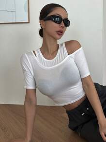 DAZY Women's Cold-Shoulder Asymmetrical Short T-Shirt - White - View 4