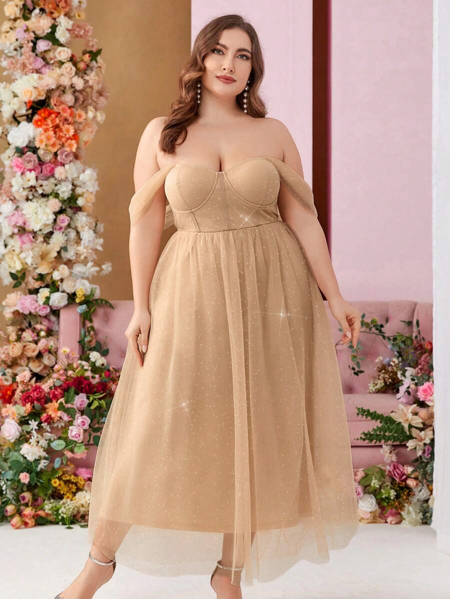 SHEIN Belle 加大size女性用胸衣款式露肩細肩帶晚禮服,印花金銀網布面料 - 杏色 - 查看 1